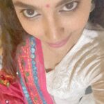 Nandita Swetha Instagram – Ok all the pics posted. 
.
.
.
@fabindiaofficial 
.
.
#ootd #live #instalive #look #homely #trailerlaunch #smile #pink