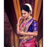 Nandita Swetha Instagram – No matter whr u have come from. 
Get your place n identity 
Clicked by @cutsandglorystudios 
Saree @pashudh 
Styled by @pansyraja 
Hair n makeup @vurvesalon 
@atulyaevents 
@bronzerbridaljewellery 
Blouse- @ishithaa_design_house 
@weddingvows 
@intercontinental 
#sareelove #bridelook #kannadagirl #chennai #calender #magazine #shy #poser #actor