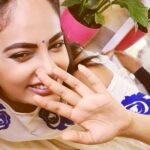 Nandita Swetha Instagram - Remember the last time you laughed out loud. Comment below the reason Swipe right......... #selfclick #selfcare #selflove #laugh #pureheart #smile #homely #instapic #instagram #portrait #notedited #candid #loveyourself #S20ultra