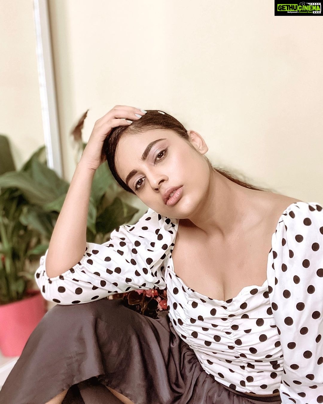 Nandita Swetha - 50.2K Likes - Ok let’s do this.. Drop me your questions in the comment box. Wil do a video answering all your questions.
Ask me anything( abt life, love, failures, problems, depression, decision making, being strong, self dependent etc etc)
NOTE- All about you, Not about me
#asknandita #commentbelow #actress #instafamily #questions #chitchat #bestrong