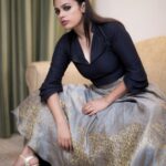 Nandita Swetha Instagram - U know wat?! It’s not one day revolution I learnt everything. I have spent almost 15years to learn every step, in this process I hv lost my patience, my time, my frndships, my relationships, my education etc etc. But nvr gave up on my dream. I don’t say I have reached my the point wher I am satisfied or have done something. But I definitely say I am an Achiever. Hey gals, don’t loose hope, try n try until u get satisfied abt urself. That’s wat achievement. Clicked by @camerasenthil 📸📸📸 This beautiful outfit from @styledivalabel Makeup by @danam_mua 💃🏻💃🏻@vurvesalon 💄💋 Hairstyle by Styled by @nanditaswethaa 😂😂😂 Location courtesy @crowneplazachn #poser #actor #lehenga #croptop #designer #outifit #blousedesigns #chennai #southlook #southactress #smokeyeyes #sponsored #attitude #look #lookbook #event #blueblouse #goldlehenga