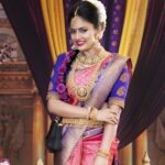 Nandita Swetha Instagram - No matter whr u have come from. Get your place n identity Clicked by @cutsandglorystudios Saree @pashudh Styled by @pansyraja Hair n makeup @vurvesalon @atulyaevents @bronzerbridaljewellery Blouse- @ishithaa_design_house @weddingvows @intercontinental #sareelove #bridelook #kannadagirl #chennai #calender #magazine #shy #poser #actor