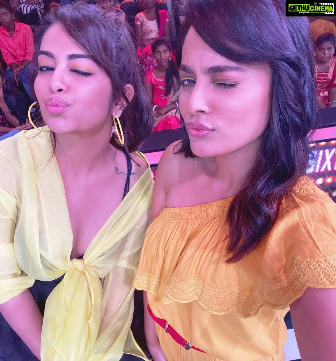Nandita Swetha Instagram - With this #munchkin todayπππ @avikagor #6thsense #telugu #yellow #jumpsuit #ekkadikipothavchinnavada