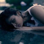 Nandita Swetha Instagram - Presenting u this mermaid🧜🏼‍♀️🧜🏼‍♀️🧜🏼‍♀️ Clicked by @bhagathmakka #sunset #nomkaup #click #actor #poser #pool #whitedress #reflection #nanditaswetha #instagram