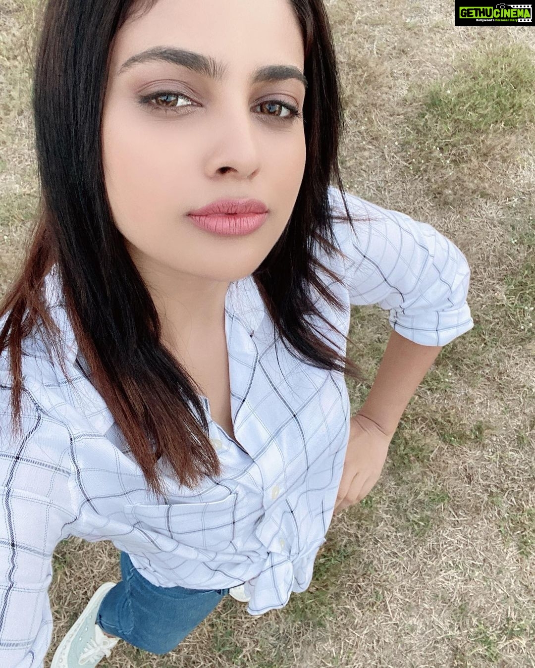 Nandita Swetha Instagram - I am more than a body🐰🐰🐰 @apple @iphone_11__pro__max @instagram . . . #actor #nanditaswetha #whiteshirt #selfie #iphone11pro #apple #straighthair #shootdiaries #telugu #south #hyderabad #instagram #instafamily #400k #nanditasweta #nanditaswethaofficial #youtube #trending