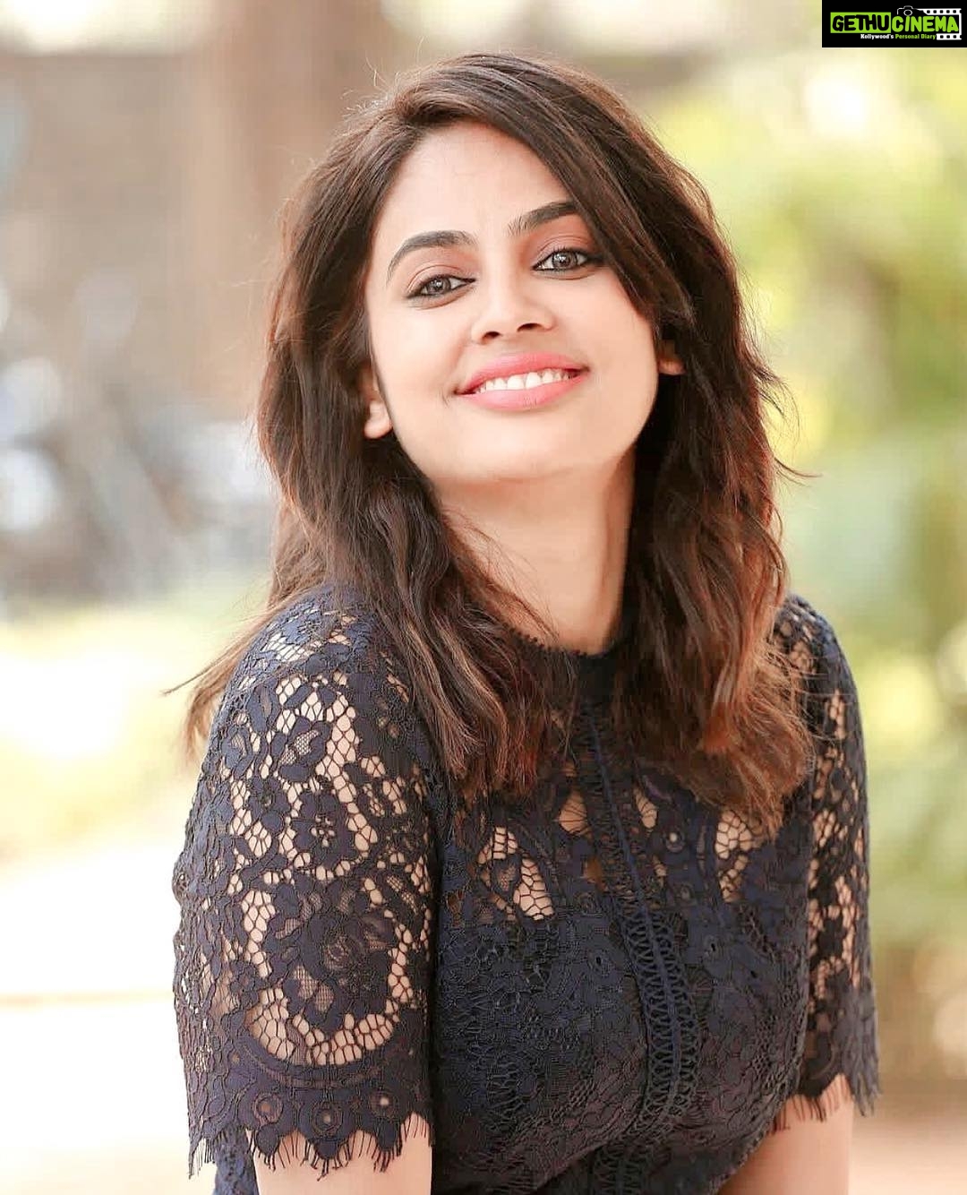 Nandita Swetha Instagram - Donโt forget to smile evn though u r stressed out๐๐๐ Wearing @forevernew_india #pkc2 #trailorlaunch Hyderabad