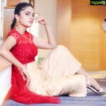 Nandita Swetha Instagram - Awwww again it’s red❤️❤️❤️❤️ Clicked by @arunprasath_photography 👍👍👍 @proyuvraaj Wearing this beautiful outfit by @naziasyed @naziasyedofficial Accessories - @kiara.jewelry Makeup by @chisellemakeupandhair @impriyankasahajananda Shoes by @charleskeithofficial ##7movie #Tamil #Billangual #Ramya #chennai @havvvk