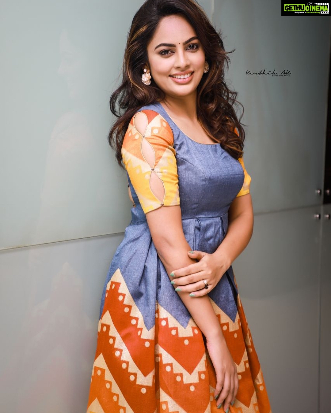 Nandita Swetha Instagram - M tired still happy to smile at the cameras. Clicked by @karthikakphotography u r awesome broππ»ππ» #Asuravdham #Release #Dress #Smile #Actor #Kollywood #Tollywood