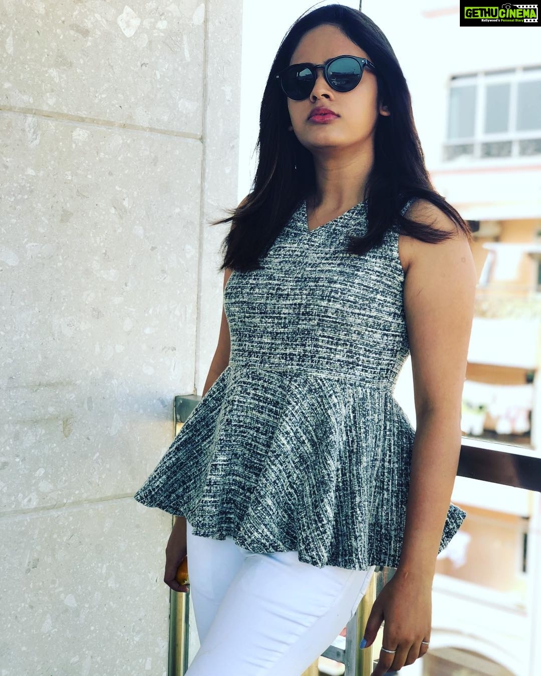 Nandita Swetha Instagram - B positive n put effort on watevr u do. U wil see the success #Quoteforlife #Poser #broclick #vizag #iphonex #Click