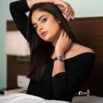 Nandita Swetha Instagram – Celebrate this Black Friday with @danielwellington and get up to 50% discount on plenty of items, limited availability and dont miss out on their 48h deals 😱🖤 Add my discount code NANDITA to save another 15% off on your purchase 😍 Offer valid till stock lasts 🎁 #DanielWellington #ad