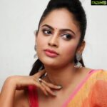 Nandita Swetha Instagram - I love saree💞💞 #Saree #Homely #Pressmeet #Actor #sleeveless #Makupon #Ponytail #Kollywood #Tollywood #Poser This beautiful linen saree is from @tanyafashions #Trichy check out her profile guys. Loved it