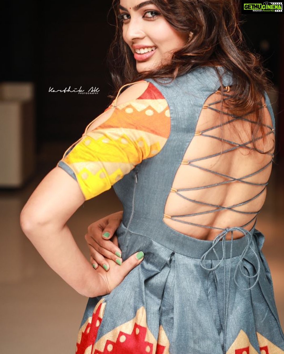 Nandita Swetha Instagram - M tired still happy to smile at the cameras. Clicked by @karthikakphotography u r awesome broππ»ππ» #Asuravdham #Release #Dress #Smile #Actor #Kollywood #Tollywood