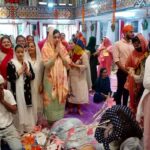 Navaneet Kaur Instagram - वाहे गुरू की खालसा- वाहे गुरू की फतेह,शिख धर्माचे संस्थापकीय परमपूज्य गुरू श्री गुरुनानक जी यांच्या जयंतीनिमित्त बुटी प्लॉट अमरावती येथील गुरुद्वारात जाऊन मनोभावे पूजन व आराधना केली,आणि या पावनपर्वानिम्मित शीख बंधू भगिणीसोबतच सर्व देशवासियांना शुभेच्छा दिल्या