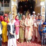 Navaneet Kaur Instagram - वाहे गुरू की खालसा- वाहे गुरू की फतेह,शिख धर्माचे संस्थापकीय परमपूज्य गुरू श्री गुरुनानक जी यांच्या जयंतीनिमित्त बुटी प्लॉट अमरावती येथील गुरुद्वारात जाऊन मनोभावे पूजन व आराधना केली,आणि या पावनपर्वानिम्मित शीख बंधू भगिणीसोबतच सर्व देशवासियांना शुभेच्छा दिल्या