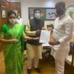 Navaneet Kaur Instagram - जिल्ह्यातील एकमेव असणारी व हजारो लोकांना रोजगार देणारी फिनले मिल तातडीने सुरू करावी-केंद्रीय वस्त्रोद्योग मंत्री श्री पियुष गोयल यांना प्रत्यक्ष भेटून मागणी राष्ट्रीय वस्त्र निगम च्या अंतर्गत चालवल्या जाणारी फिनले मिल ही जुळे शहर अचलपूर परतवाडा व मेळघाट मधील धारणी चिखलदरा,या भागातील हजारो लोकांच्या रोजगाराचे एकमेव साधन असल्याने फिनके मिल सुरू करणे अत्यावश्यक