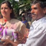 Navaneet Kaur Instagram - मी आज माझ्या 4 वर्षाचा मुलाला रणवीर ला घेऊन पोळ्या निमित्य बाजारात मातीचे बैल विकत घेतले व कुंभाराला व शेतकऱ्याला शुभेच्छा दिल्या