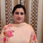 Navaneet Kaur Instagram -
