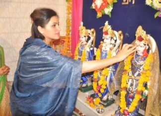 Navaneet Kaur Instagram - जय श्री राम।