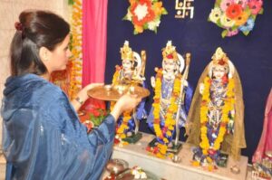 Navaneet Kaur Instagram - जय श्री राम।