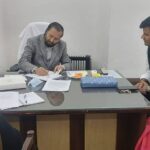 Navaneet Kaur Instagram - अमरावती जिल्ह्याच्या शिरपेचात मानाचा तुरा,केंद्रीय मंत्री श्री प्रकाश जावडेकर यांचेकडून अमरावती येथे भारतीय जनसंचार संस्थान(IIMC) ला मंजुरात,,खासदार सौ नवनीत रवी राणा व आमदार रवी राणा यांनी केंद्रीय मंत्री श्री प्रकाश जावडेकर यांचे कडे प्रत्यक्ष भेटून केली मागणी, देशातील मंजूर 5 केंद्रापैकी एक केंद्र अमरावतीला होणार ,इमारत व कंपाउंड वाल बांधण्यासाठी 25 लक्ष रुपये तात्काळ देण्याचे प्रधान सचिवांना दिले आदेश, महाराष्ट्रातील कोरोना मुळे त्रस्त मुर्तीकाराना दिलासा देण्यासाठी प्लास्टर ऑफ पॅरिस वरील बंदी स्थगित करण्यासंदर्भात झाली चर्चा,,मूर्तीकार बंधू भगिनींना दिलासा देण्याचे मंत्री प्रकाश जावडेकरांचे अभिवचन Delhi, India