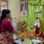 Navaneet Kaur Instagram - संत श्री गजानन महाराज यांच्या प्रकट दिनाच्या पावन पर्वावर अमरावती जिह्यातिल विविध गजानन महाराज मंदिरात जाऊन घेतले दर्शन .... शेतकरी ,शेतमजूर, कामगार, आणि इतर सर्व सामान्य नागरिकांच्या घरी सुख समृद्धी साठी केली प्रार्थना ...