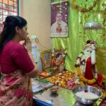 Navaneet Kaur Instagram - संत श्री गजानन महाराज यांच्या प्रकट दिनाच्या पावन पर्वावर अमरावती जिह्यातिल विविध गजानन महाराज मंदिरात जाऊन घेतले दर्शन .... शेतकरी ,शेतमजूर, कामगार, आणि इतर सर्व सामान्य नागरिकांच्या घरी सुख समृद्धी साठी केली प्रार्थना ...