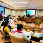 Navaneet Kaur Instagram – RBI बैंक चे प्रतिनिधी आणि प्रधानमंत्री किसान बिमा योजनेचे प्रतिनिधींसोबत आज संसद भवन येथे विमा कंपन्यांची मीटिंग घेऊन नुकसानग्रस्त शेतकरी बांधवांना लवकरात लवकर नुकसान भरपाई देण्यात यावी व त्यांना योग्य ती मदत भविष्यात देण्यात यावी या करिता सूचना देण्यात आली.