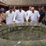 Navaneet Kaur Instagram - महात्मा जोतिबा फुले व आई सावित्रीबाई फुले यांच्या पुणे येथील फुलेवाड्यामधिल स्मारकाला आभीवादण करुन फुलेवाडा ते भिडेवाडा दरम्यान महा क्रांती मशाल मोर्चा मध्ये सामील होऊन युवा स्वाभिमान पार्टी चा पाठिंबा दिला तसेच भिडेवाडा येथे जनसमुदायास मार्गदर्शन करीत असताना आमदार रवि राणा यांनी विधान सभेत तसेच मी संसदेत महात्मा जोतिबा फुले व आई सावित्रीबाई फुले यांना भारतरत्न तसेच भिडेवाड्या राष्ट्रिय स्मारक घोषित करण्यासाठी आवाज उचलनार असल्याचे घोषित केले तसेच 2 दिवसाच्या आत मा. मुख्यमंत्री यांना भेटून वरील विषया बाबत मागणी करनार ..