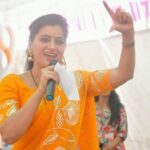 Navaneet Kaur Instagram -