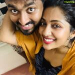 Navya Nair Instagram - Bday ..😍😍😍 one of the best bdays .. i pray god to gimme an year full of positive surprises fr me like this both my star bday and my date of birth , i was only amazed.. i was so happy to see the surprise cake at 12 by my brother kannan , bt i nvr expected he himself an hour later to gimme me yet another surprise all the way from dubai .. for all the luv and prayers .. to all my well wishers .. fr all my inbox bday wishes .. am so thankful to u all