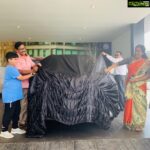 Navya Nair Instagram - MG HECTOR ...my brothers gift to achan and amma ... lovely car ...
