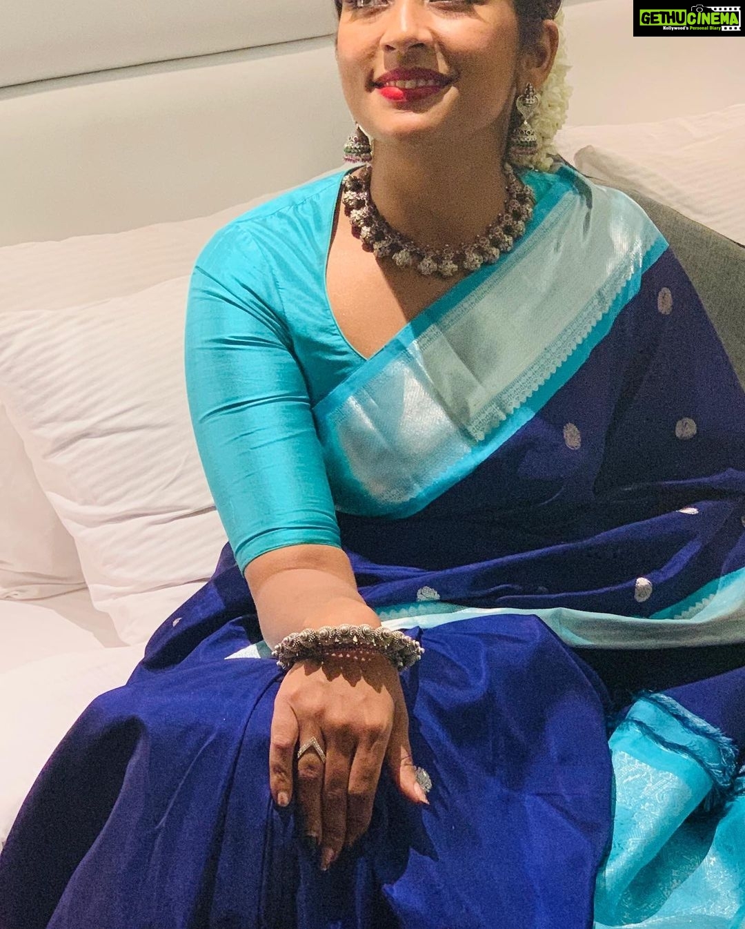 Navya Nair Instagram - State awards function , trivandrum .. jury member ... styling @sabarinathnath make up and hair @reenu_mua costume courtesy @seematti jewellery @mayoora_by_archana Trivandrum, India