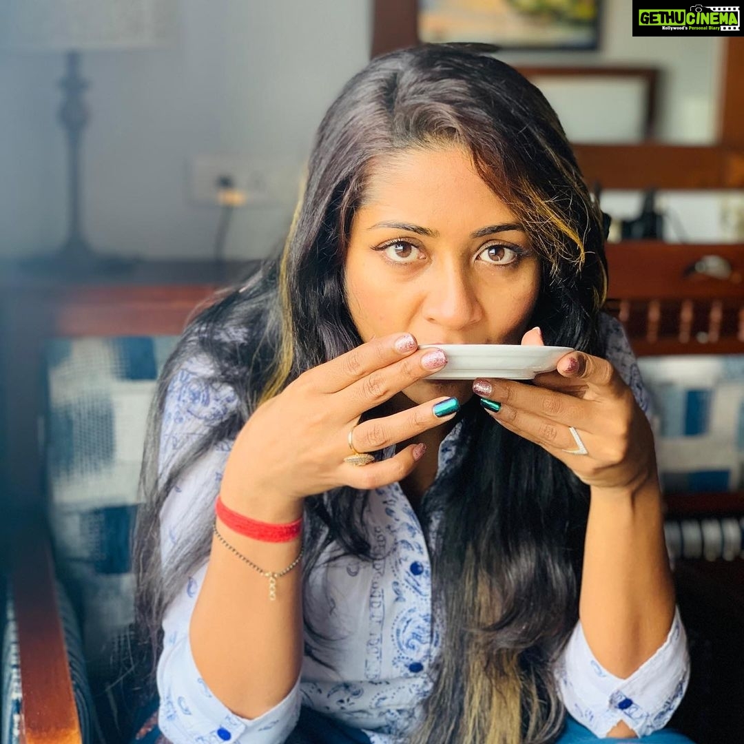 Navya Nair Instagram - Gratitude is the wine fr the soul , go on and get drunk .. Rumi