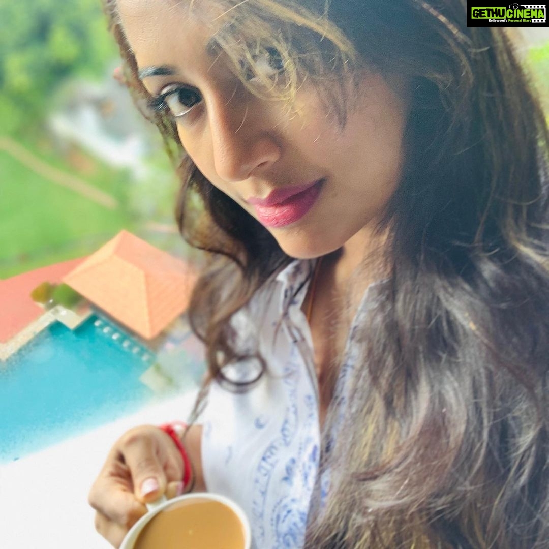 Navya Nair Instagram - Gratitude is the wine fr the soul , go on and get drunk .. Rumi