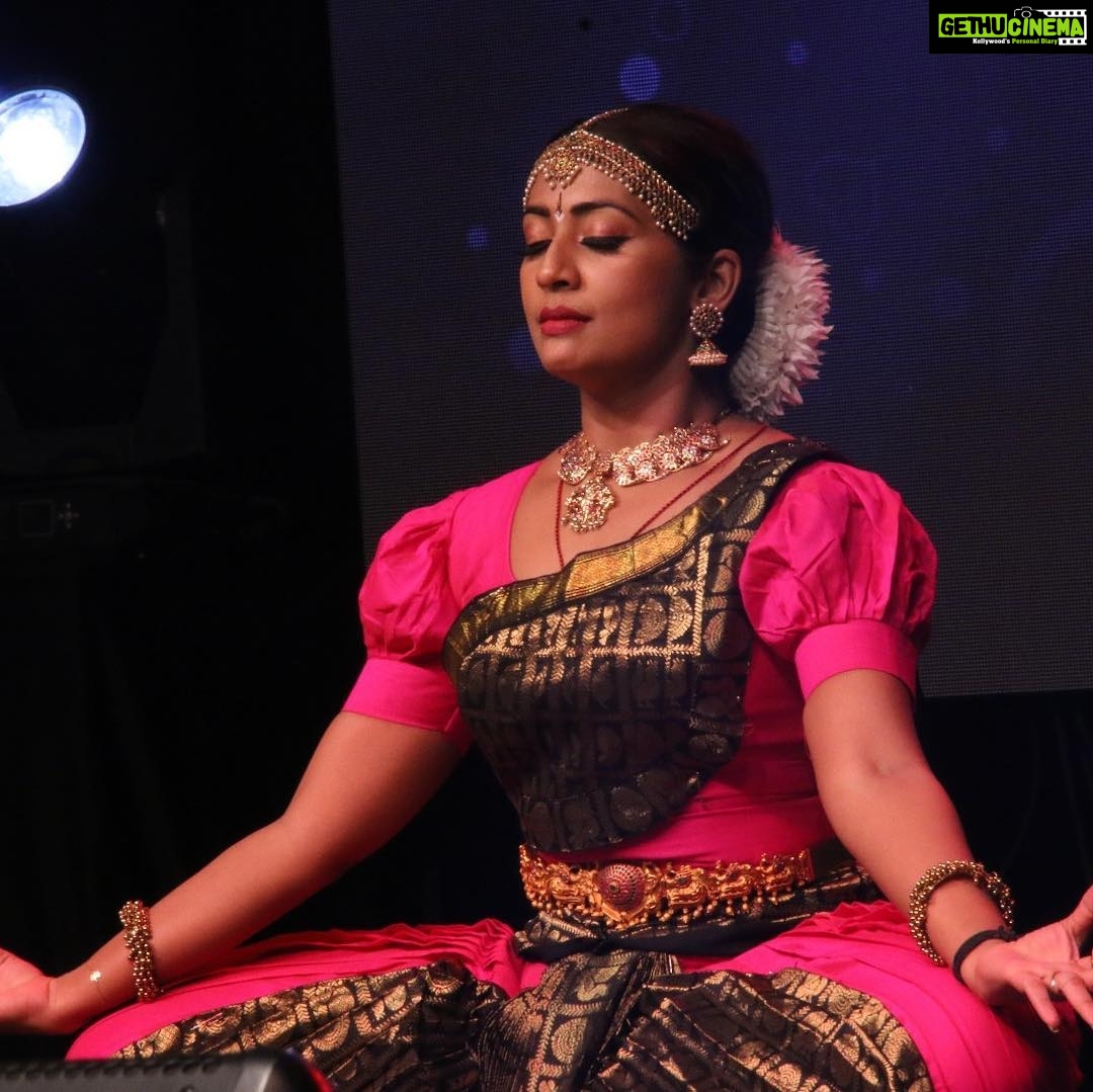 Navya Nair Instagram - Kuwait show ...