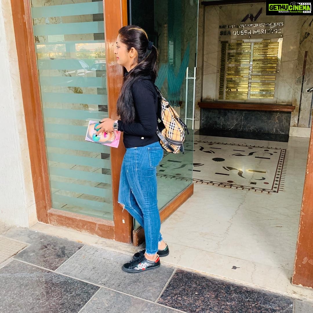 Navya Nair Instagram - 1,2,3,4 click 😜😜😜... pic credits to sandhya 🥰🥰🥰
