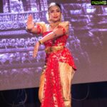 Navya Nair Instagram - Kuwait show ... had a wonderful experience .. first of all lemme do a pranaam to my guru MANU MASTER .. thanx to my whole team of talented dancers .. my dear biju @bijudhwanitarang who was the skeleton behind the show .. and to my dear laks (@lakshmi_venuji )who manages everything which i am supposed to damage 😂😂😂( manager).. and my lil sai Thanx to the whole NAFO TEAM .. and thanx a lot to the awesome audience of kuwait who encouraged with applause and brought tears to my eyes through their standing ovation .. love u all ..