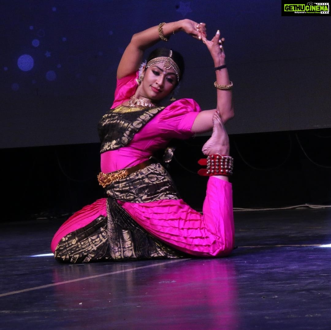 Navya Nair Instagram - Kuwait show ...