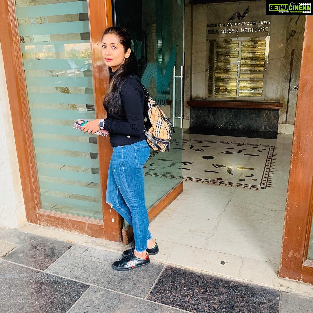 Navya Nair Instagram - 1,2,3,4 click 😜😜😜... pic credits to sandhya 🥰🥰🥰