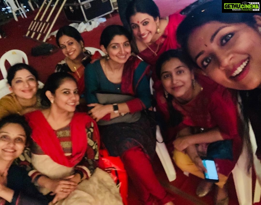 Navya Nair Instagram - All set fr thryambakam 2018 .. #asianet25th #sooryakrishnamoorthy #shakthireunion