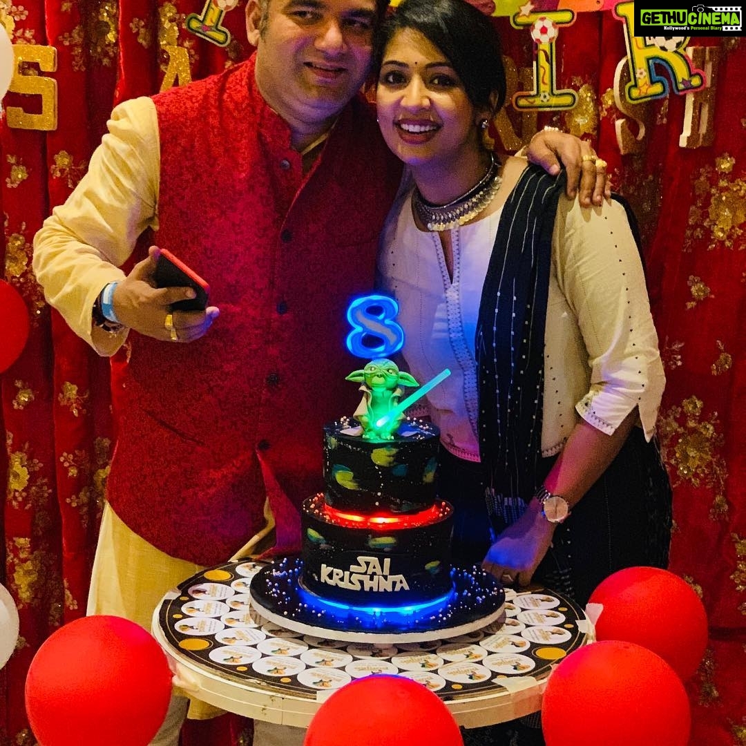 Navya Nair Instagram - Party night ❤️❤️❤️