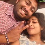 Navya Nair Instagram – Omg omg omg … wen u wake up with a heavy surprise.. my kannan has come all the way from dubai fr video release … unexpected 😇😇😇… #brosis #❤️ #trivandrum #dancevideo