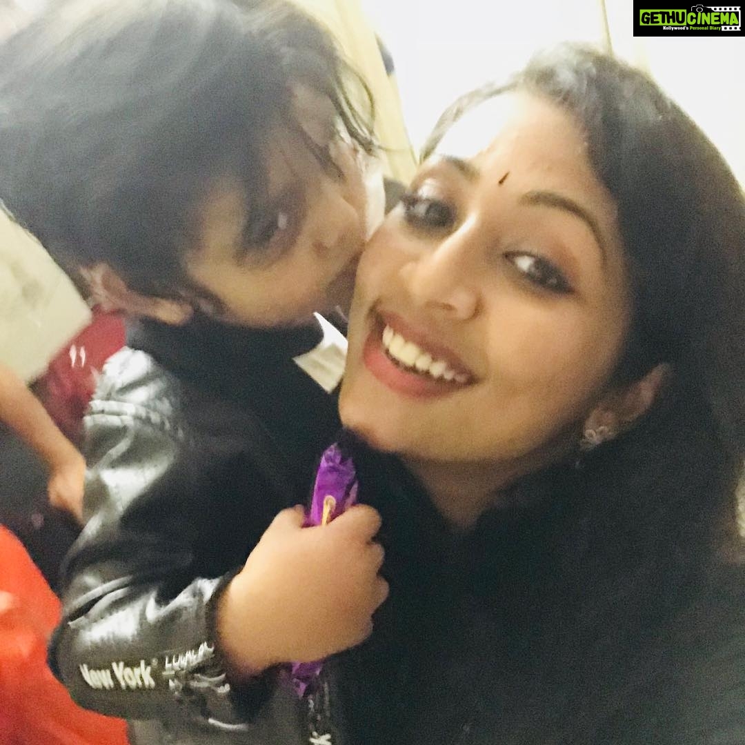Navya Nair Instagram - Nichoossss bday 😍😍😍😍😍