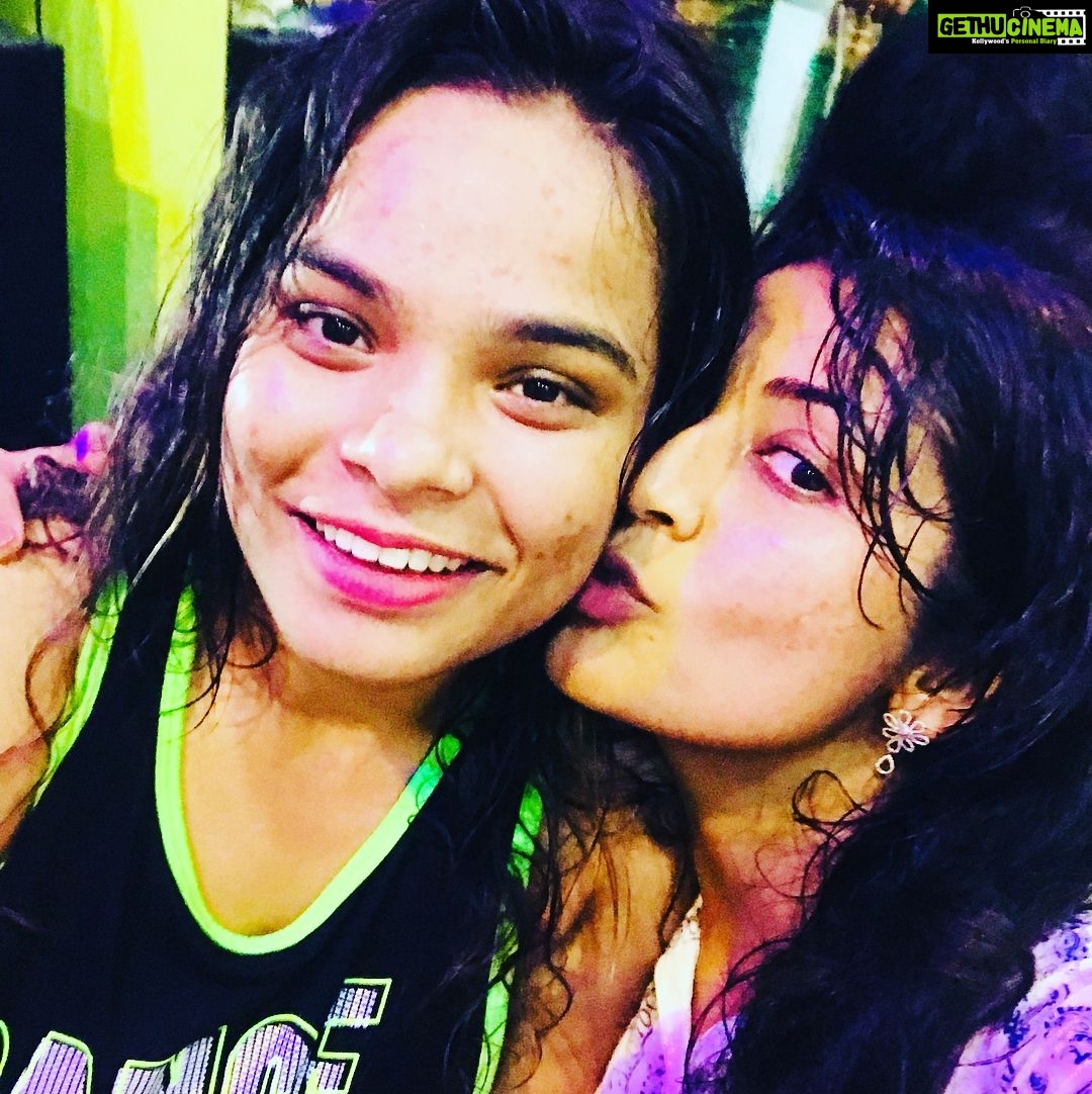 Navya Nair Instagram - Vl miss u my darls .. u mean a lot to me ☹️☹️☹️☹️☹️... love u loads .. 😍😍😍😘😘😘😘