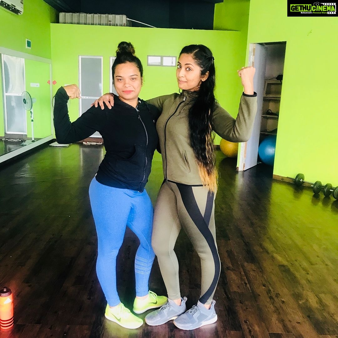 Navya Nair Instagram - Me and my Brenda darls ###fitness-freaks##trainer ##friendππππ