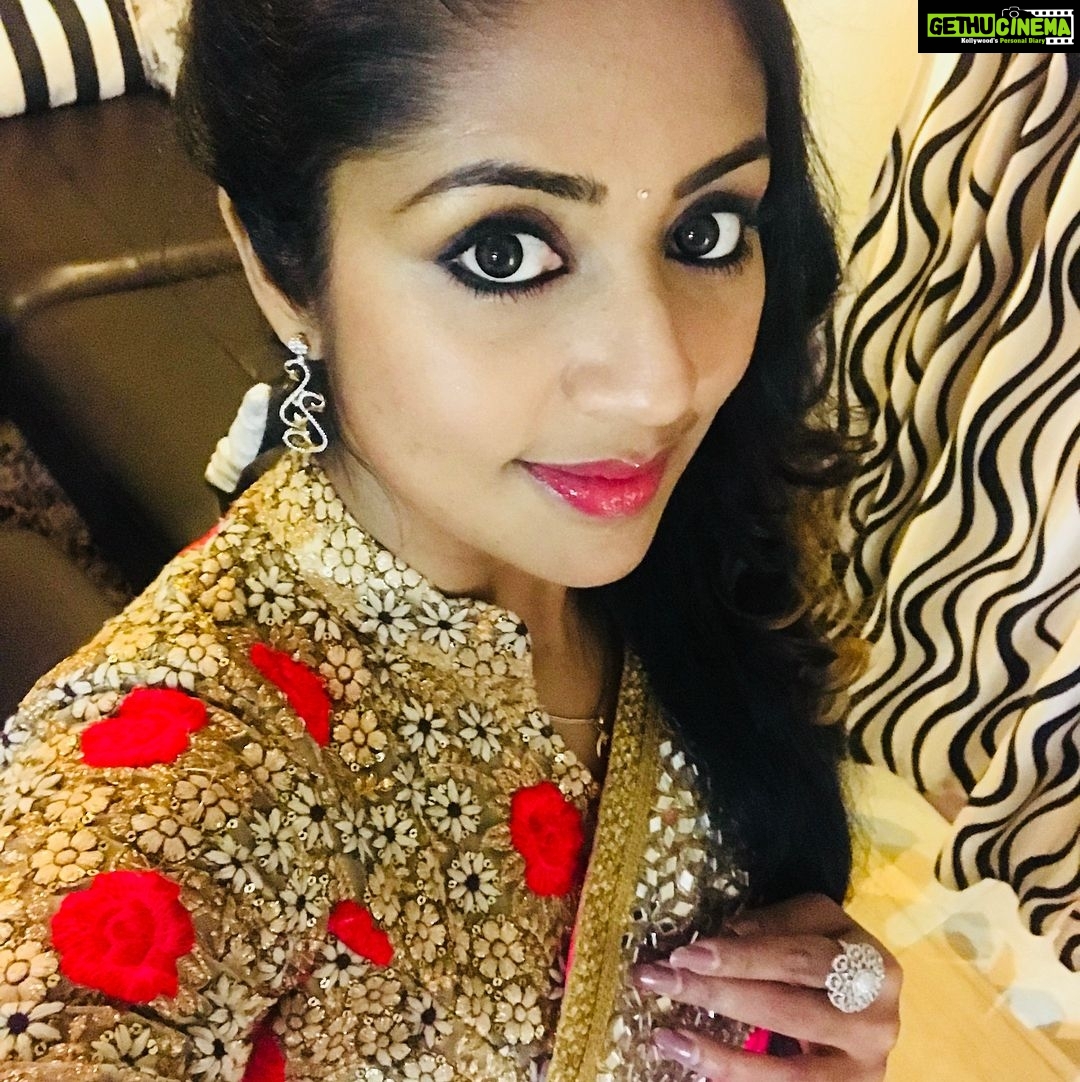 Navya Nair Instagram - Inaugurating JB cinemas .. god bless visakh , mr Babu and every nallila ppl... 😘😘😘😘😘