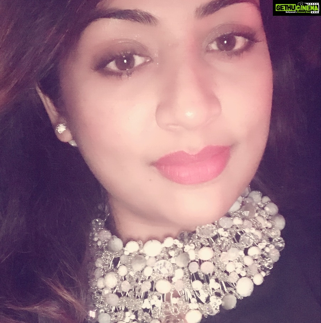 Navya Nair Instagram - New year bash... happy new year to all Novotel Mumbai Juhu Beach