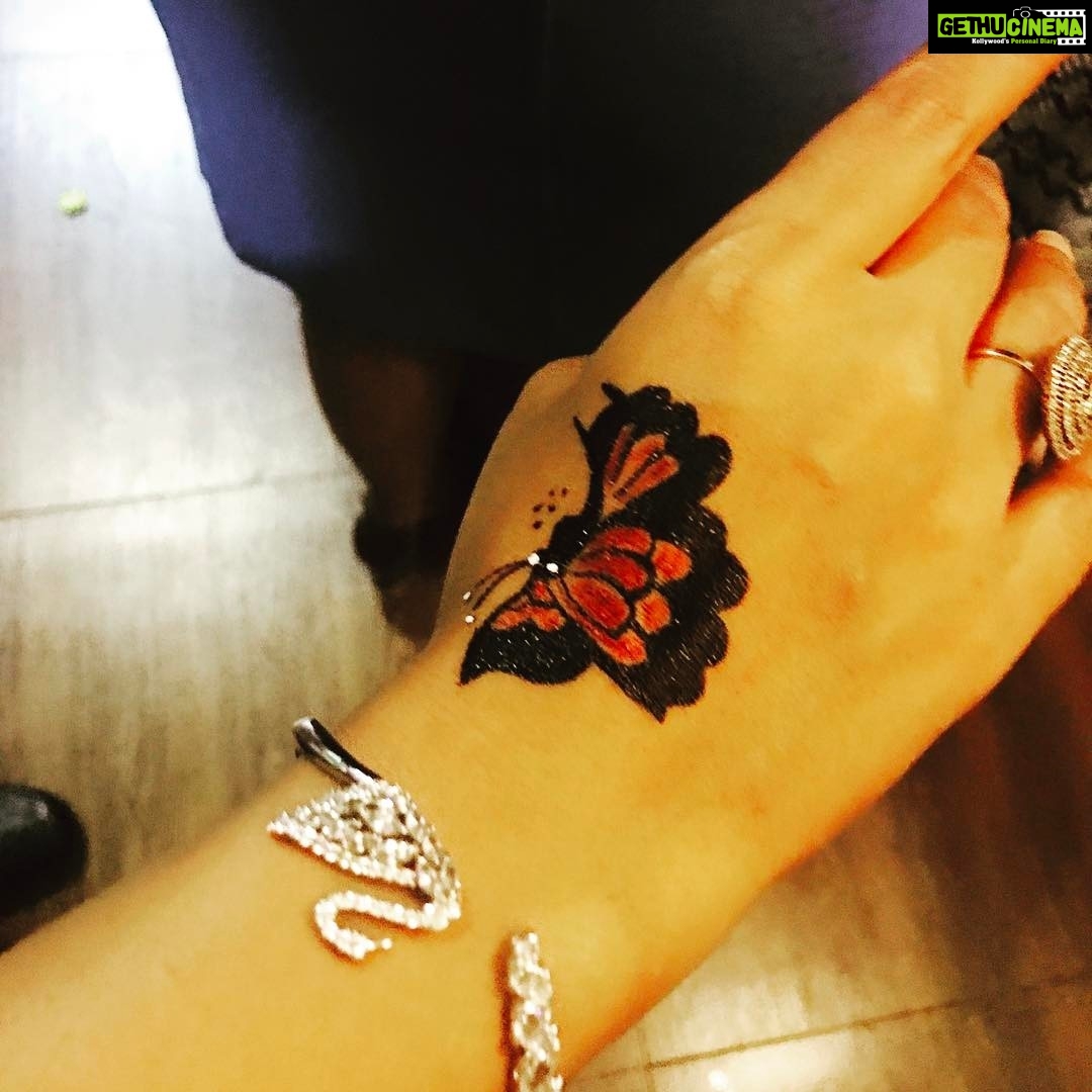 Navya Nair Instagram - Tattooooo bday party ...