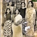 Navya Nair Instagram - My granny and daughters #### the one with black blouse is my mommy}#### beautiful u ammeeeee....