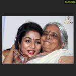 Navya Nair Instagram - Happyme ### sugathakumaritchr ###u are simply the best.. can't forget ur words abt me## my biggest awards ever.. 😘😘😘